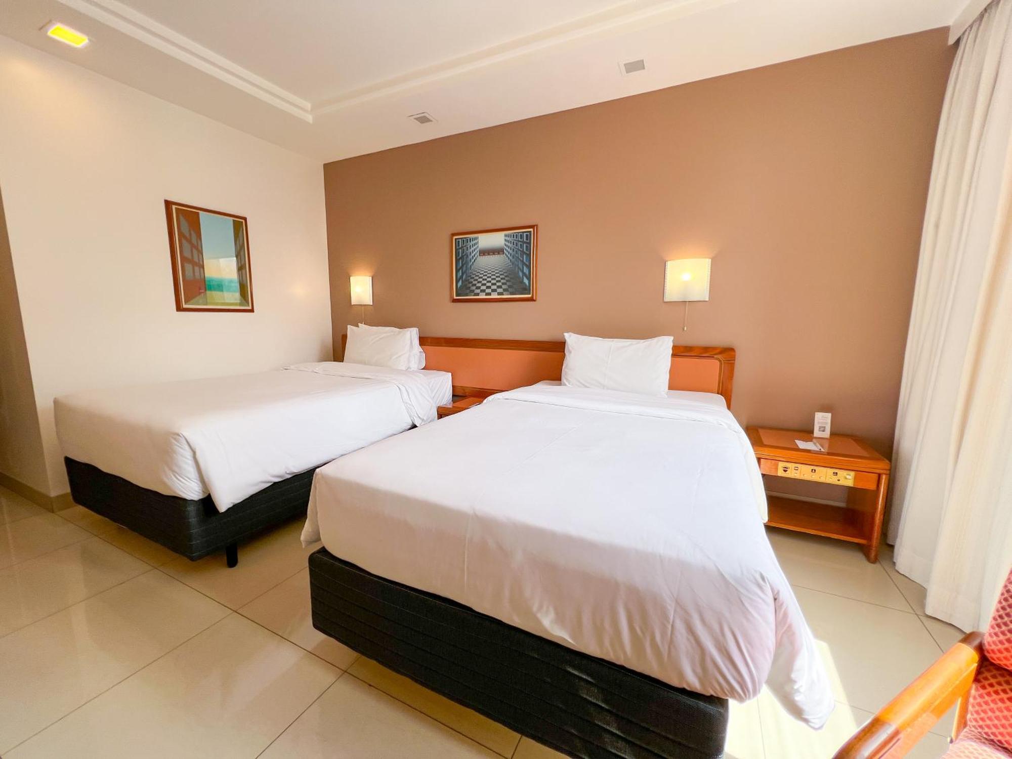 Castro'S Park Hotel Goiânia Esterno foto